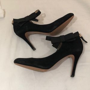 Nine West Classic black heels with bow detail